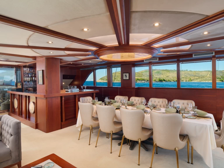 Noleggio Barca a vela  con patente nautica