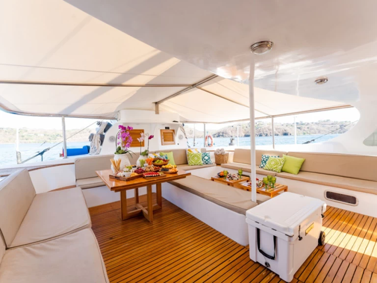 Noleggio Catamarano Aqua Catamaran con patente nautica