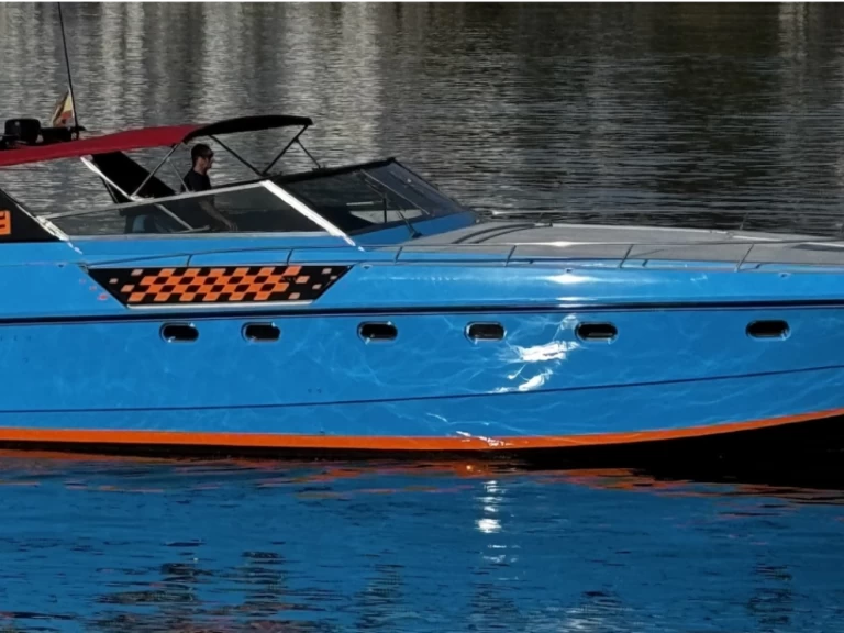 Barca a motore a noleggio a Marbella al miglior prezzo