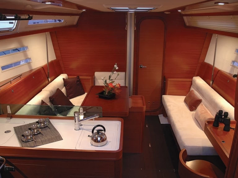 Noleggio a La Trinité-sur-Mer – Dufour Dufour 40 E Performance su SamBoat