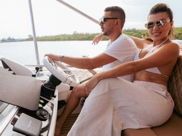 Noleggio barche Miami Beach economico Manhattan 70