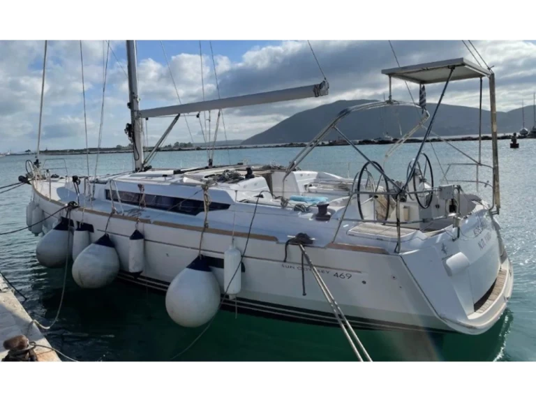 Noleggiare una Jeanneau Sun Odyssey 469 a Kallithea