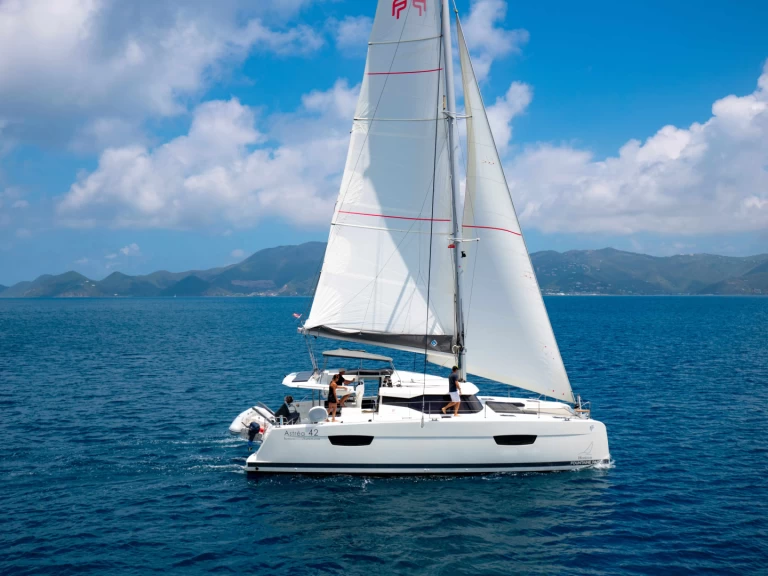 Noleggiare una Fountaine Pajot Astrea 42 a Road Town