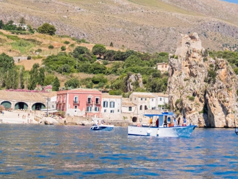 Gozzo Siciliano da affittare a  Castellammare del Golfo