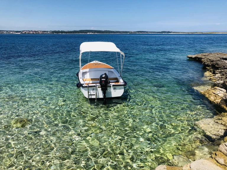 Barca a motore a noleggio a Medulin al miglior prezzo