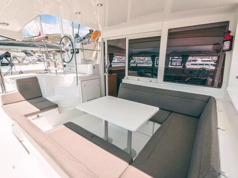 Noleggio barche Ta' Xbiex economico Lagoon 40