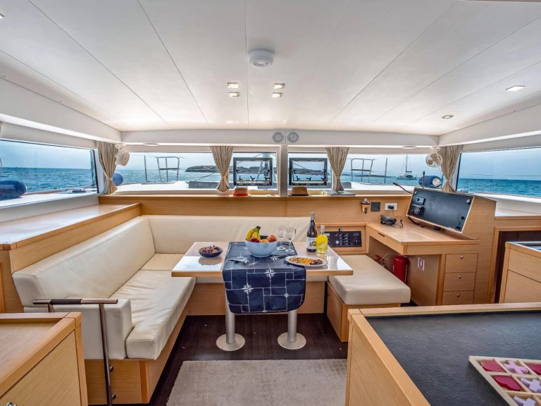 Noleggio Catamarano a Ta' Xbiex – Lagoon Lagoon 40