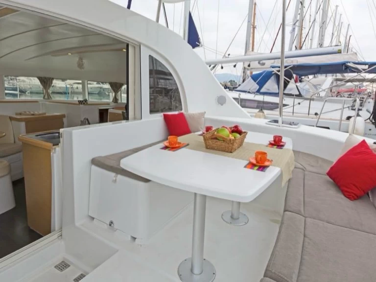 Noleggio Catamarano a Ibiza Town – Lagoon Lagoon 380 S2