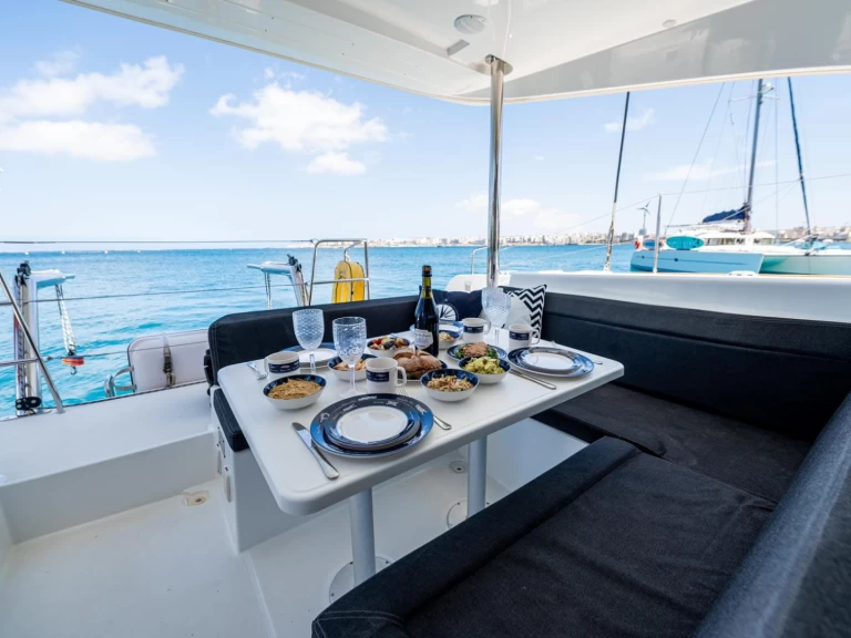 Noleggio Catamarano con o senza skipper Lagoon a Ta' Xbiex