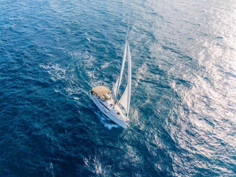 Noleggio Barca a vela Jeanneau con patente nautica