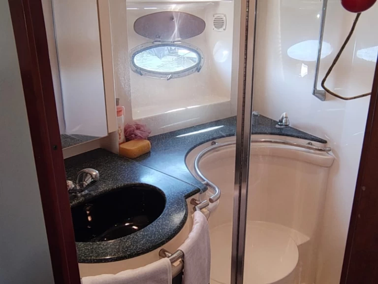 Noleggio a Terracina – Trojan Carver 440 su SamBoat