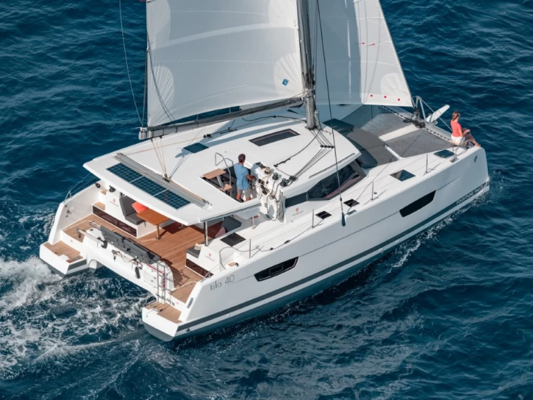 Noleggio barche Fountaine Pajot Isla 40 a Cagliari su Samboat