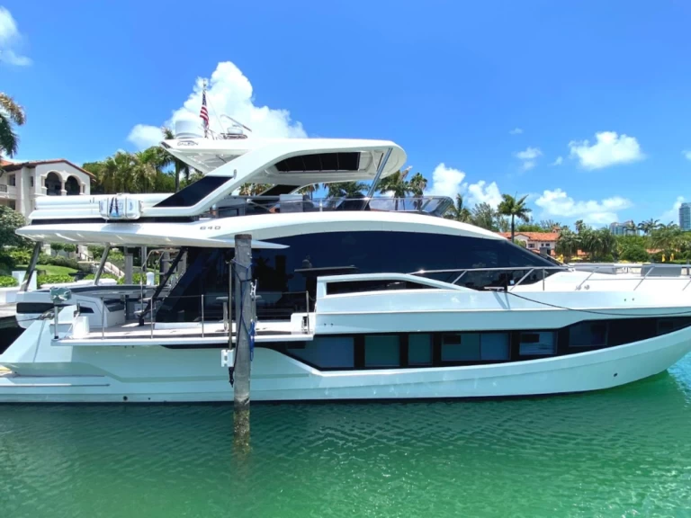 Noleggio Yacht di lusso a Miami Beach – Galeon Galeon 640 Fly