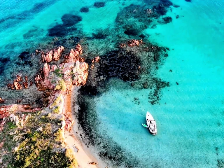 Noleggio Barca a motore con o senza skipper Cantiere Sabatini a Porto San Paolo