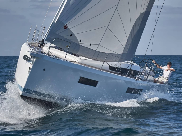 Jeanneau Sun Odyssey 440 da affittare a  Lávrio