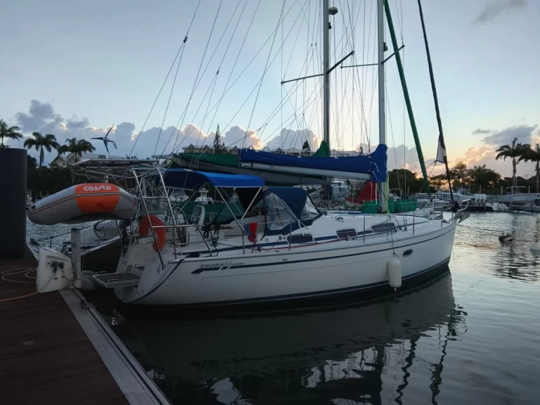 Noleggiare una Bavaria 34 cruiser a Pointe-à-Pitre