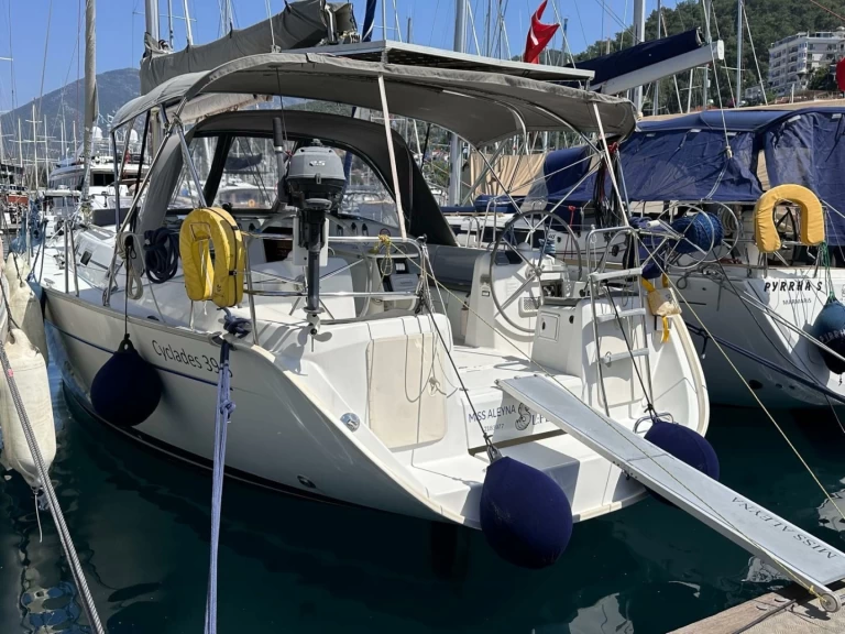 Noleggio Barca a vela Bénéteau con patente nautica
