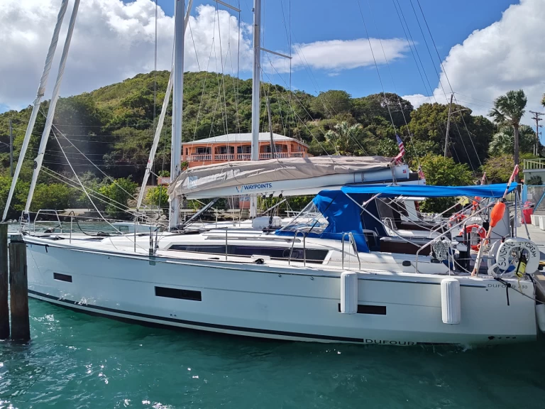 Noleggiare una Dufour Dufour 430 a Frenchtown