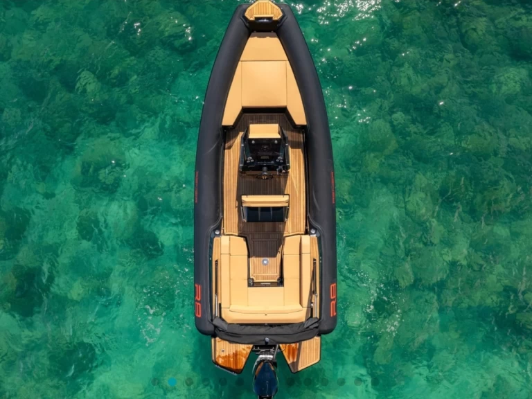 Noleggiare una Renier Renier R8 Tourer a Mahón