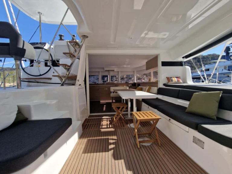 Noleggio barche Lagoon Lagoon 43 a Bas du Fort su Samboat