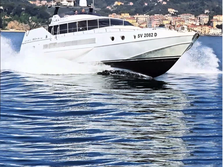 Noleggiare una Baglietto Ischia 80 a La Spezia