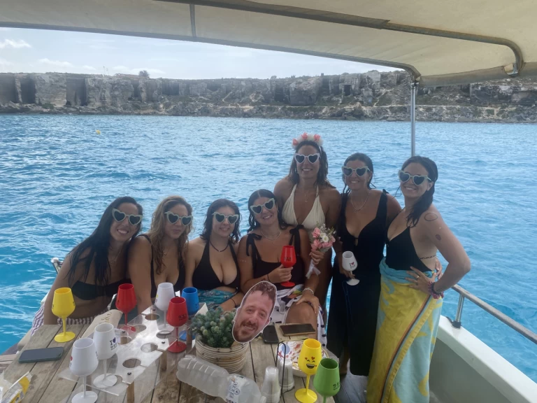 Barca a motore a noleggio a Porto turistico Marsala al miglior prezzo