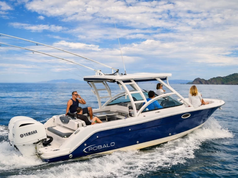 Barca a motore a noleggio a Coco Bay al miglior prezzo