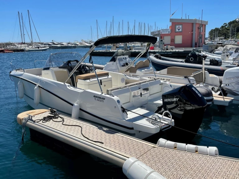 Noleggio Barca a motore con o senza skipper Quicksilver a Cavalaire-sur-Mer