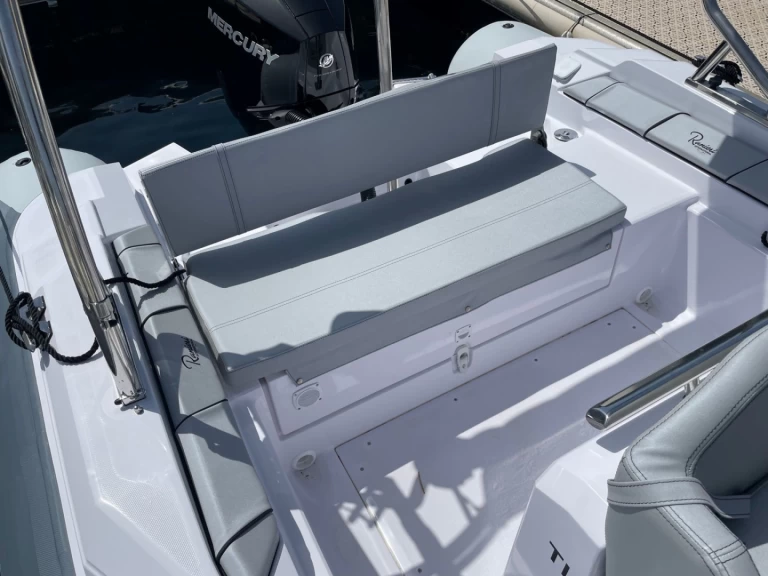 Noleggio Gommone a Cavalaire-sur-Mer – Ranieri International  RANIERI 23 CAYMAN SPORT TOURING