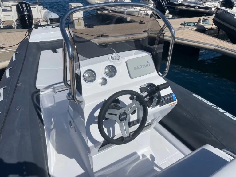 Joker Boat Coaster 580 da affittare a  Cavalaire-sur-Mer