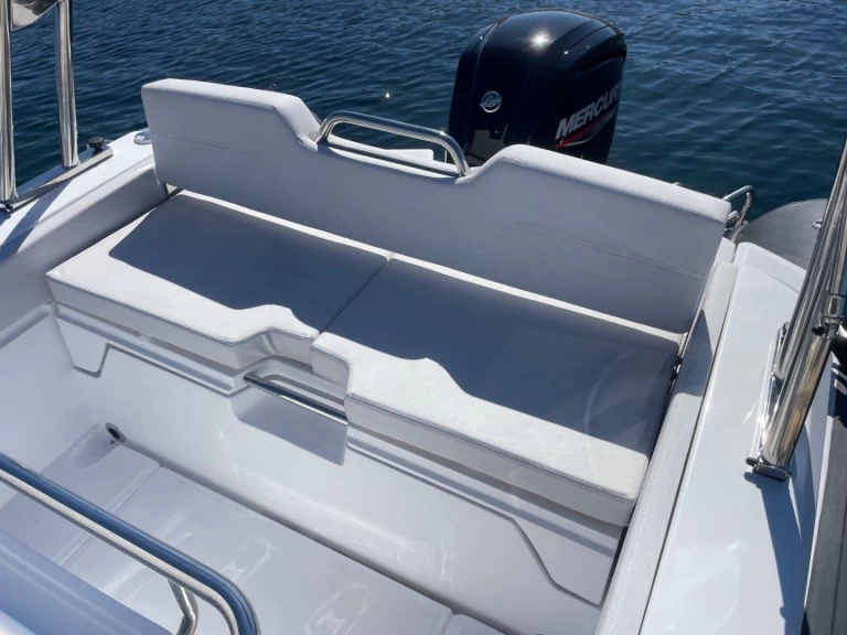 Noleggiare una Joker Boat Coaster 580 a Cavalaire-sur-Mer