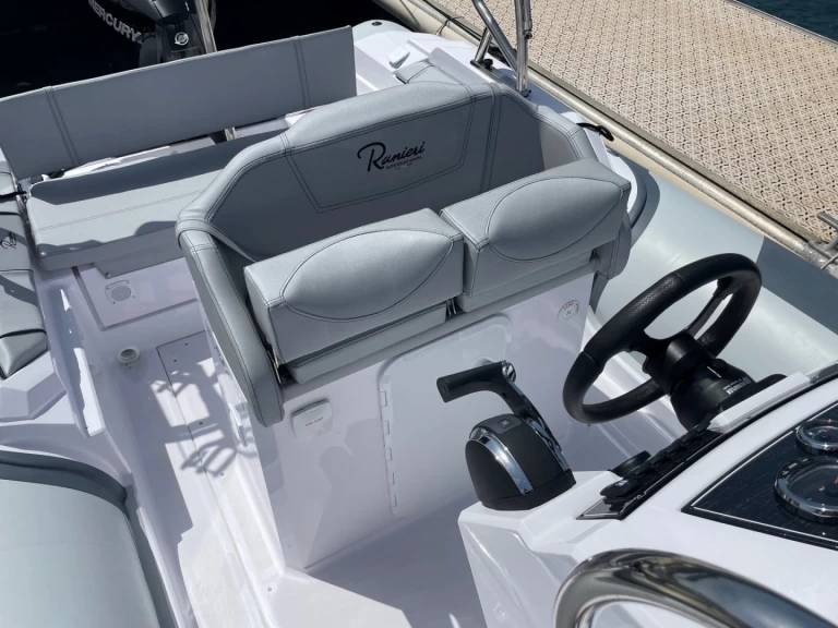 Gommone a noleggio a Cavalaire-sur-Mer al miglior prezzo