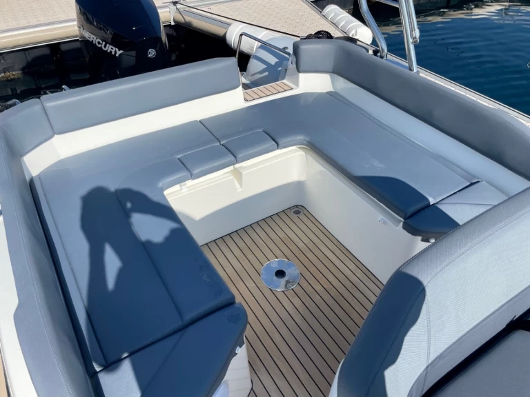 Noleggiare una Joker Boat Clubman 24 a Cavalaire-sur-Mer