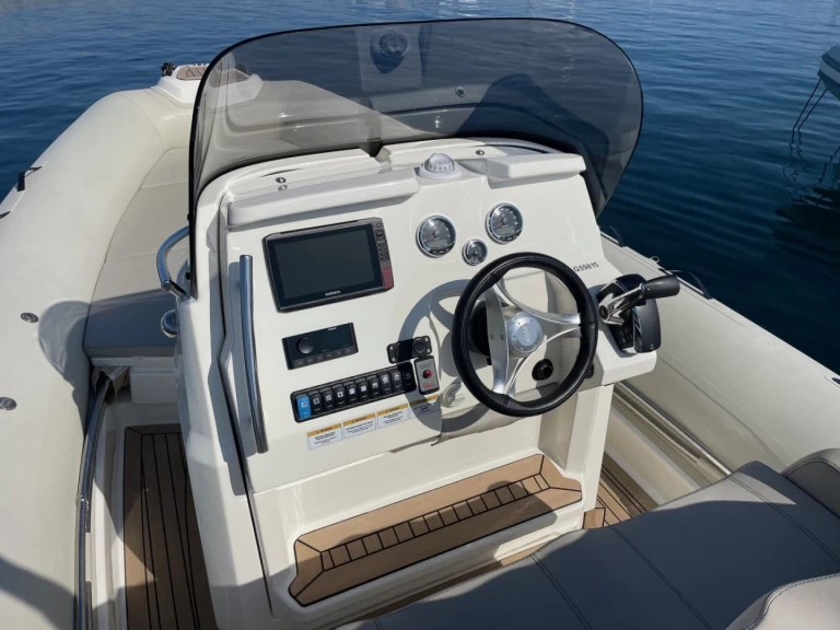 Gommone a noleggio a Cavalaire-sur-Mer al miglior prezzo