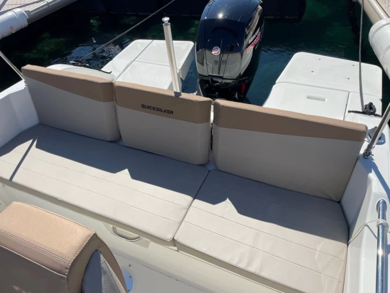 Noleggiare una Quicksilver Quicksilver 675 Activ Open a Cavalaire-sur-Mer