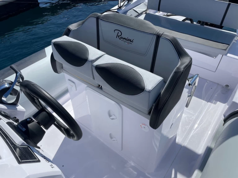 Noleggio barche Ranieri Cayman 26 Sport Touring a Cavalaire-sur-Mer su Samboat