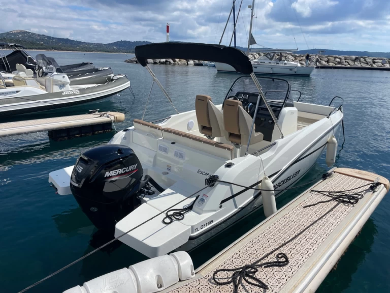 Noleggio barche Cavalaire-sur-Mer economico Quicksilver 605 Activ Open