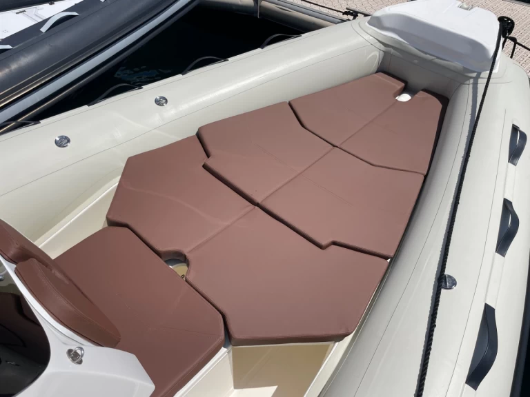 Noleggio barche Cavalaire-sur-Mer economico Coaster 580