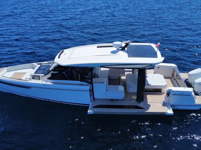 Noleggio Barca a motore Saxdor con patente nautica