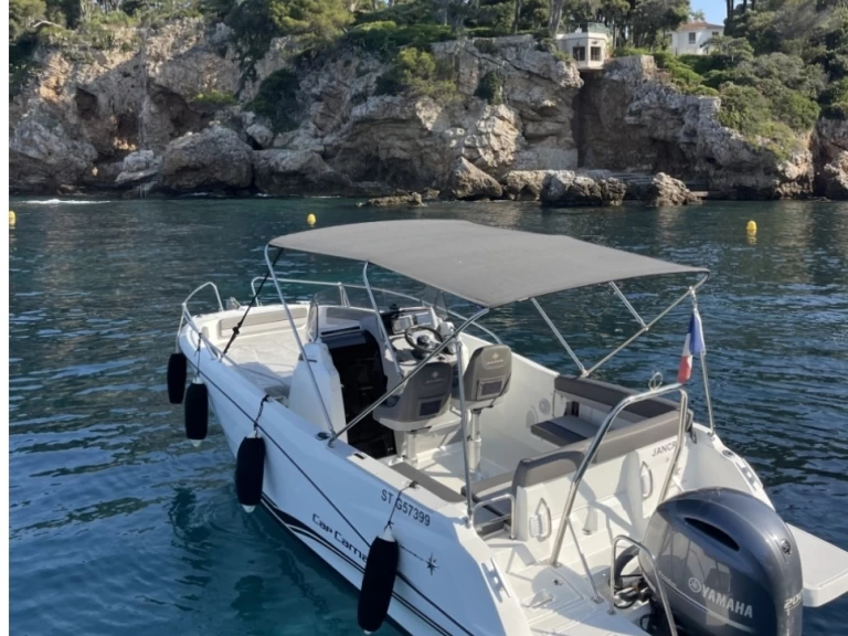 Noleggio Barca a motore Jeanneau con patente nautica