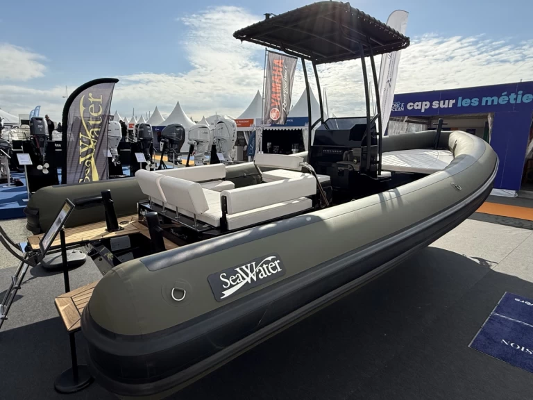 Noleggio Gommone a Combrit – Sea Water Sea Water Phantom 230