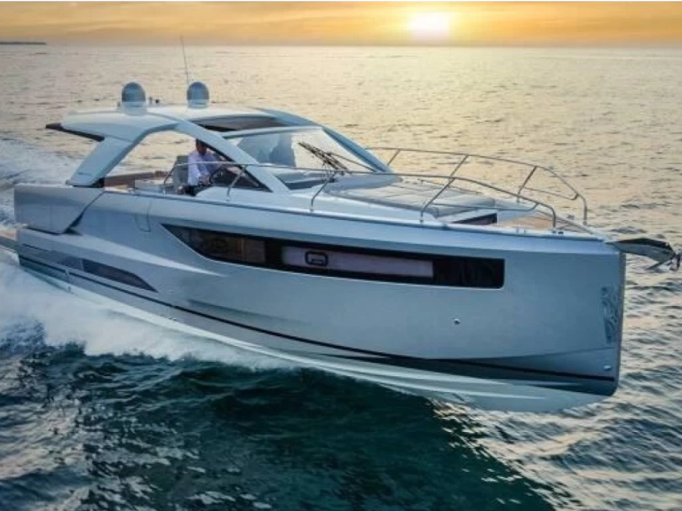 Noleggio Barca a motore Jeanneau con patente nautica