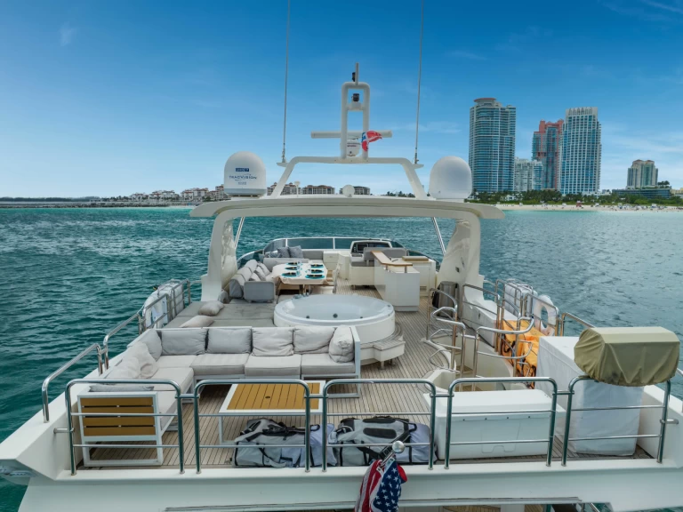 Noleggio barche Azimut 85 Flybridge a Miami su Samboat
