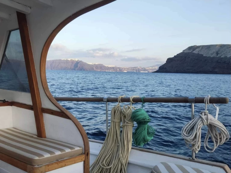 Noleggio barche Vlychada economico trehandiri