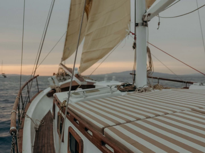 Noleggio a Vlychada – Custom trehandiri su SamBoat