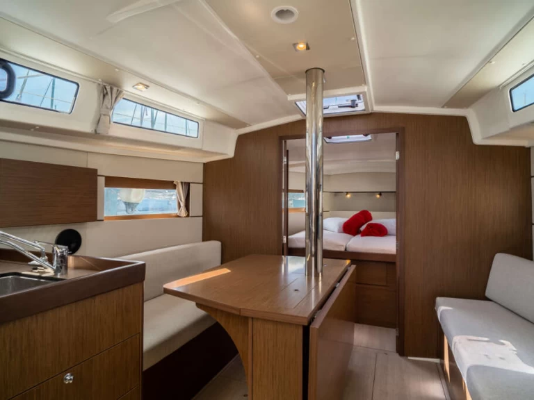 Noleggio Barca a vela Bénéteau con patente nautica