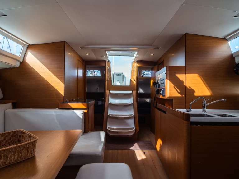 Noleggio barche Olbia economico Sun Odyssey 490