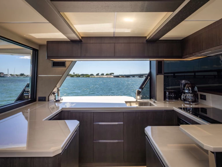 Noleggio Yacht di lusso a Miami – Galeon Don't Tell MOM
