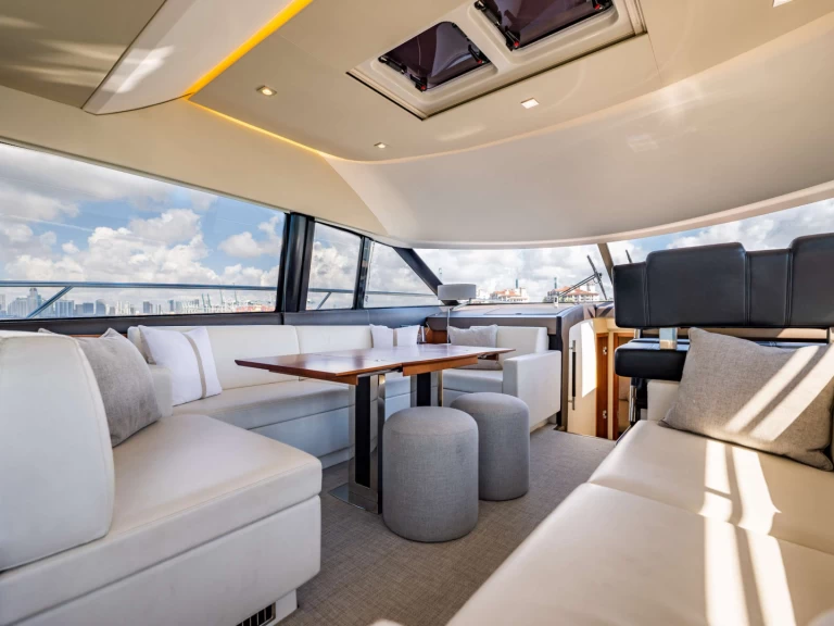 Noleggiare una Prestige Yachts Whiskey &amp; Waves a Miami