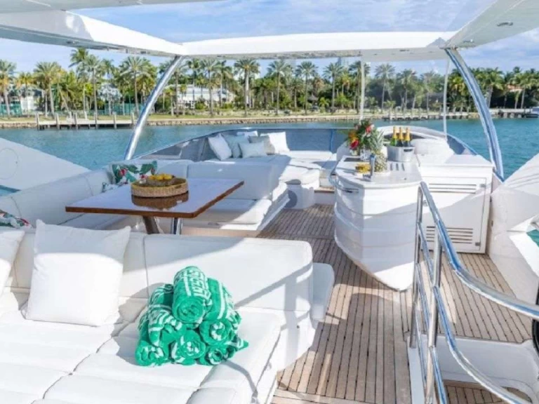 Yacht di lusso a noleggio a Miami Beach al miglior prezzo